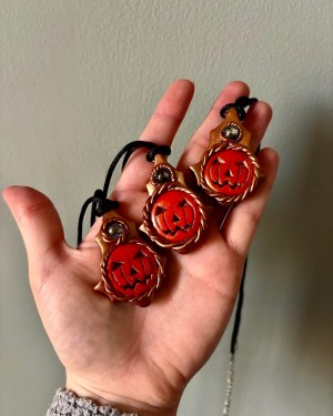 pumpkin spirit pendant 🎃