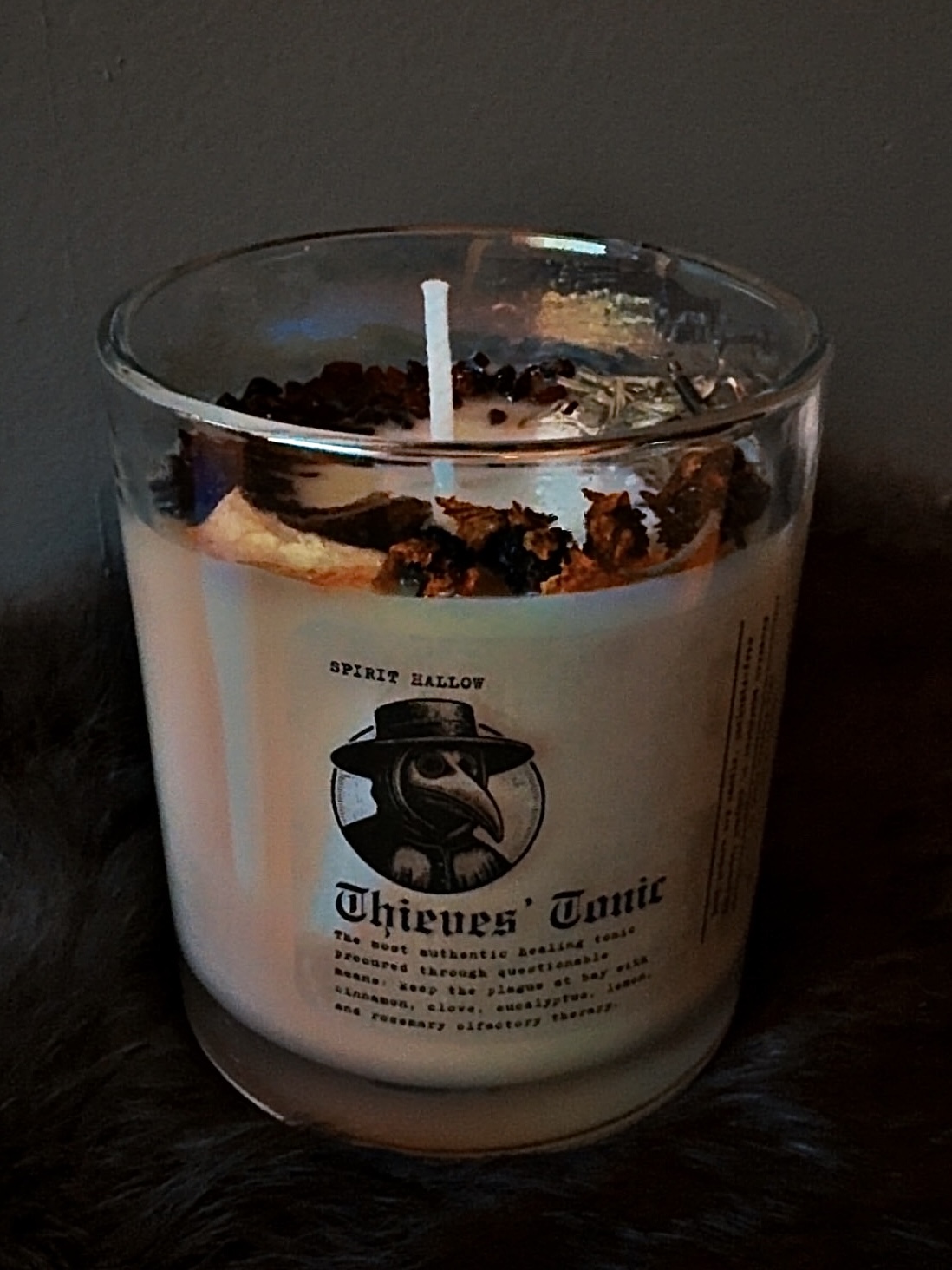 thieves’ tonic | 10 oz ritual candle thieves' tonic | 10 oz ritual candle