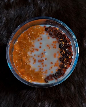 tomte's treasure | 10 oz ritual candle